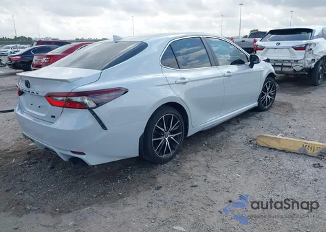 2024 Toyota Camry Se z USA, uszkodzony, nr VIN 4T1T11AK2RU213548